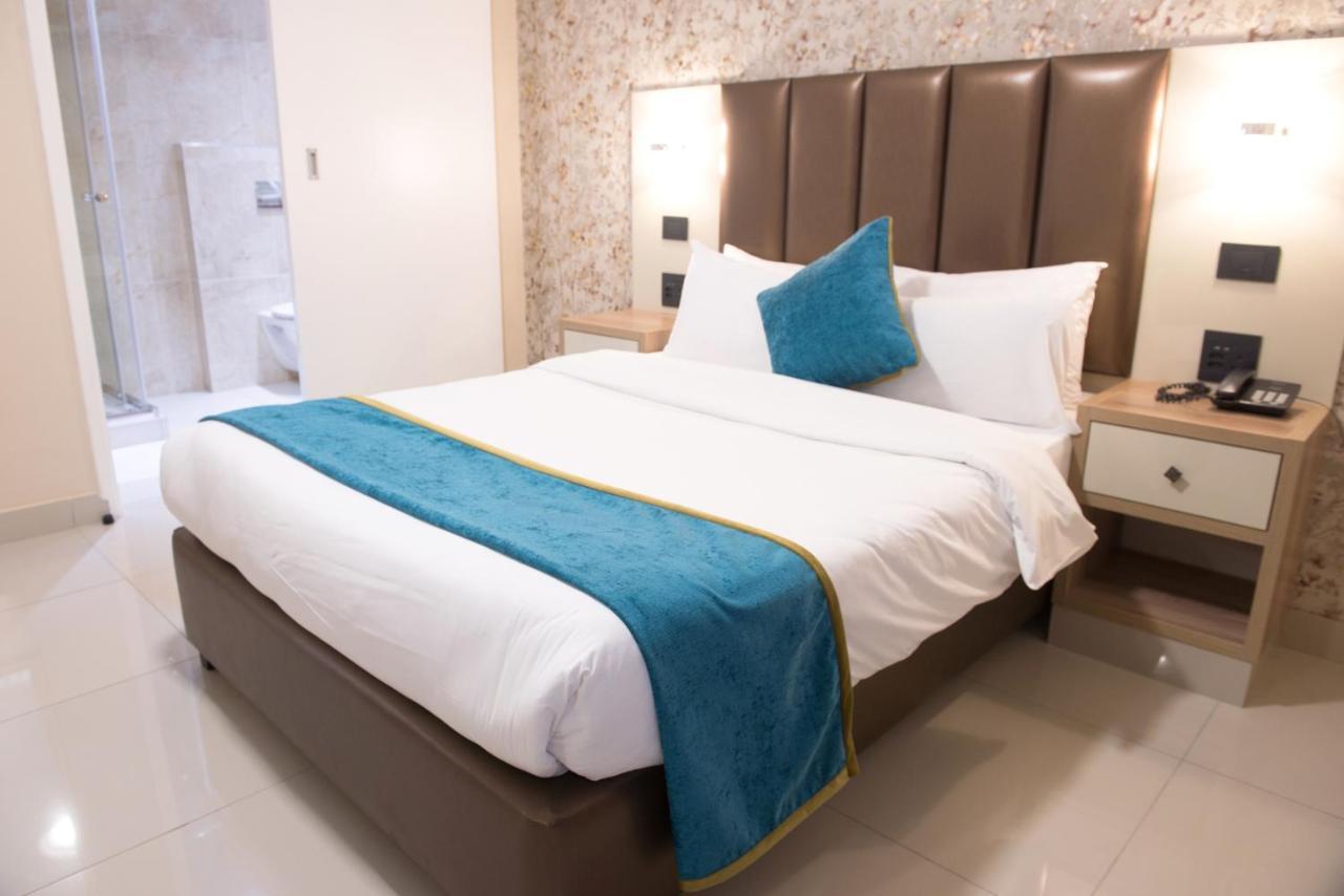 Britannia Hotel 다반 외부 사진