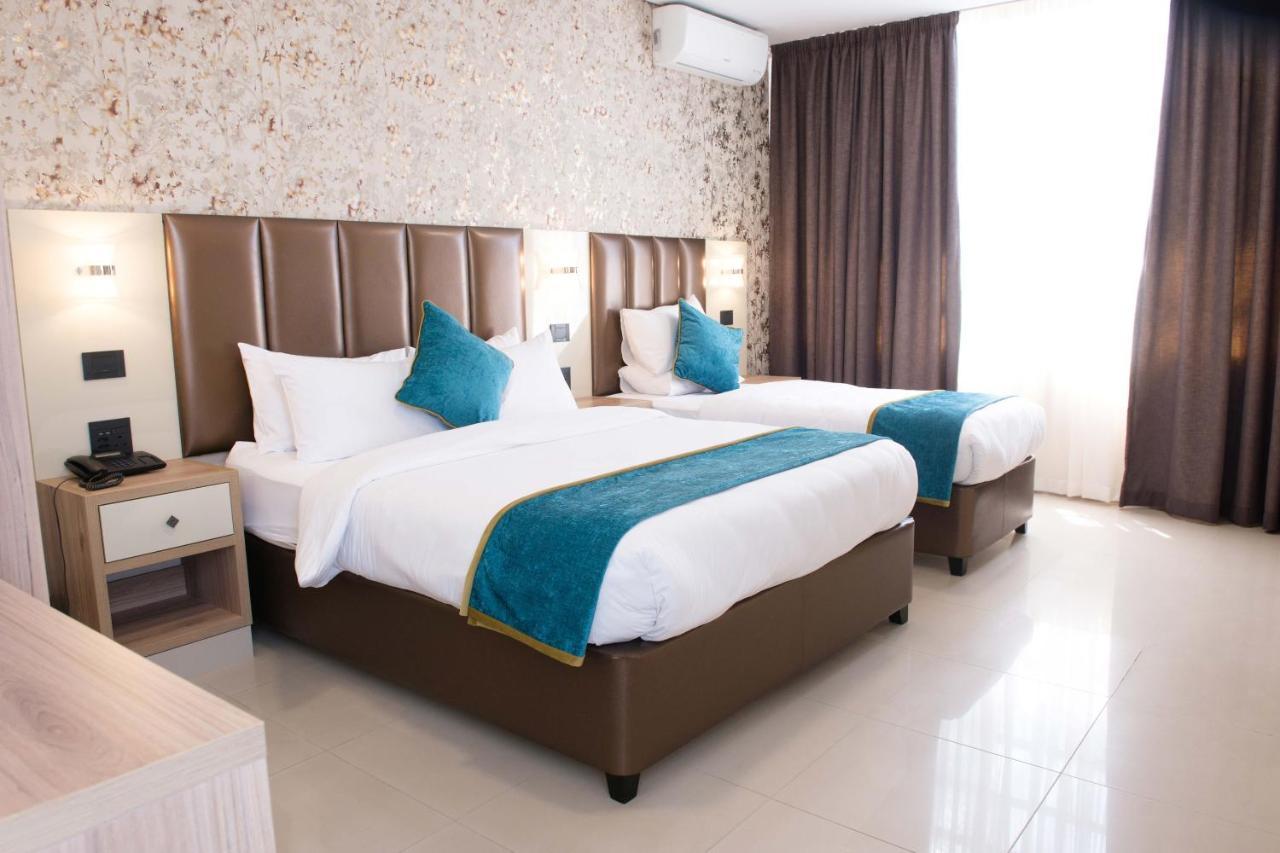 Britannia Hotel 다반 외부 사진