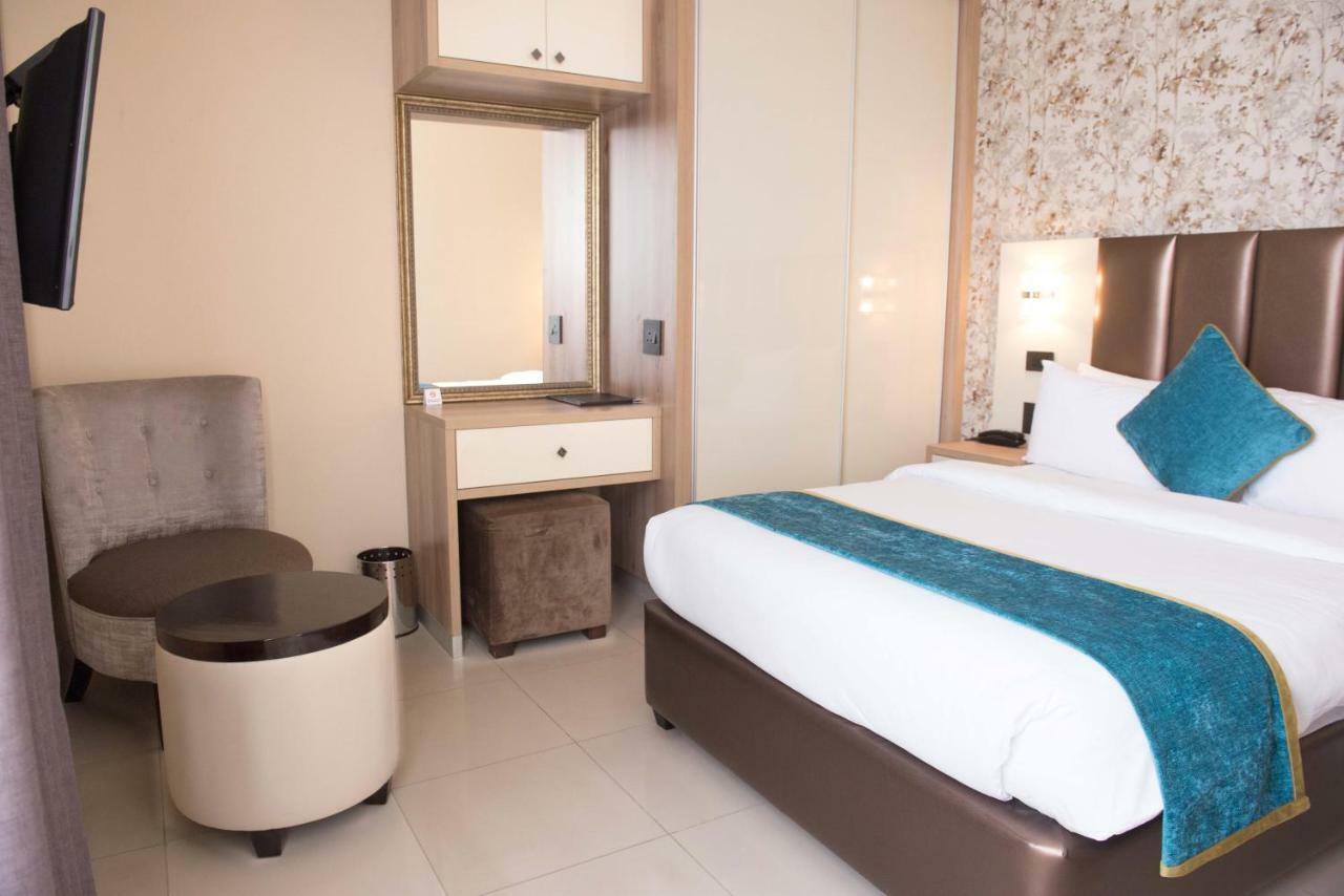 Britannia Hotel 다반 외부 사진